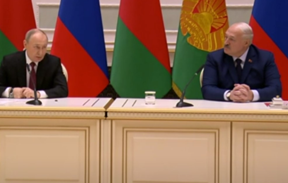 NATO prestonice na meti Putinovog superoružja: Orešnik stiže u Belorusiju, Lukašenko sam bira ciljeve! 