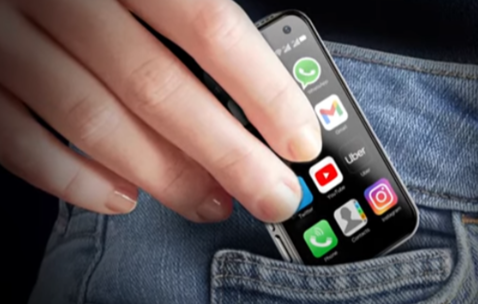 Najmanji pametni telefon: Nalik je na iPhone i staje u svaki džep