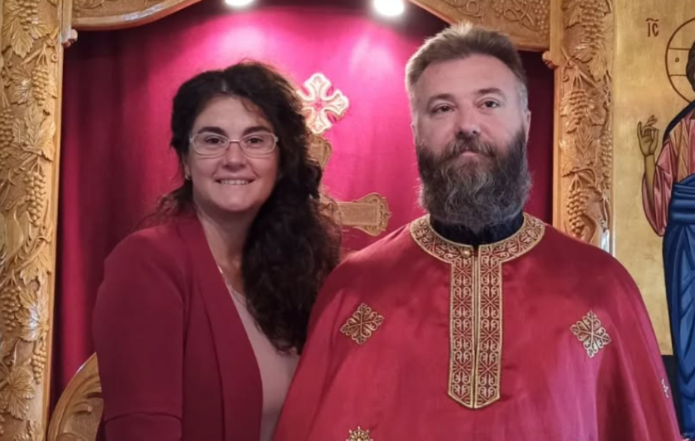Otac Predrag i njegova supruga Ivana imaju troje dece, 14 puta se kućili i imaju poseban pristup vaspitanju.