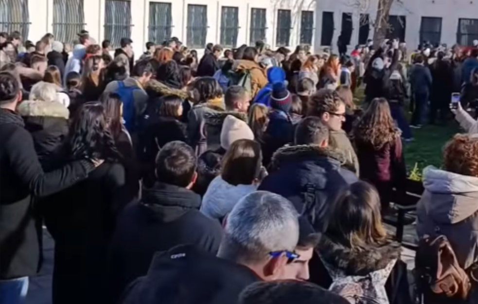 ŠTRAJK u školama! U petak 20. decembra 2024 godine, nastava se OBUSTAVLJA!