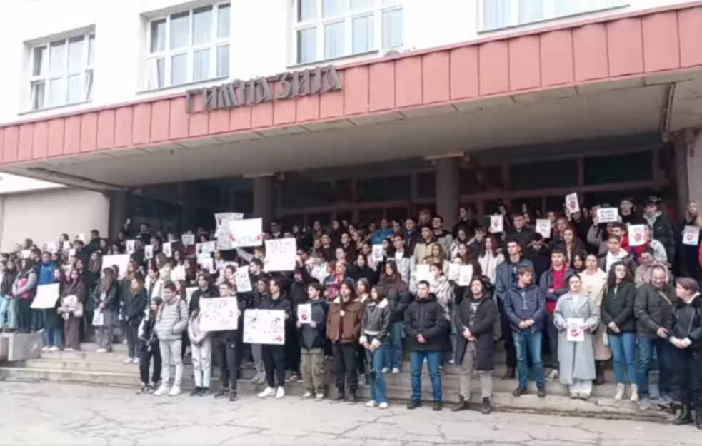 „BRANIMO NAŠU BUDUĆNOST“: Gimnazijalci odgovorili gradonačelniku?