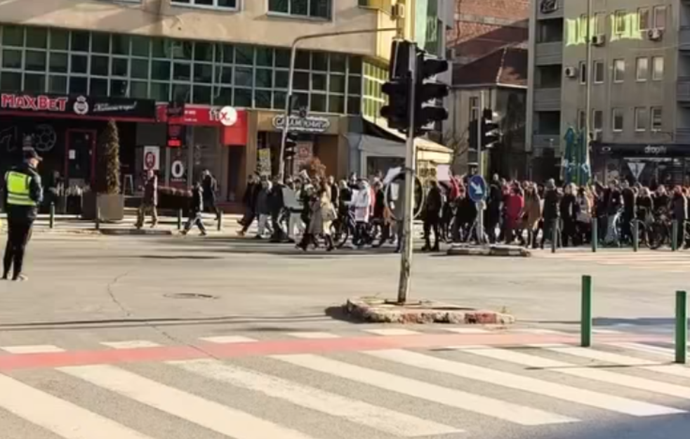 U Skoplju održan protest "Za čist vazduh": Građani zahtevaju hitne mere