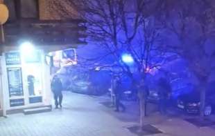 <span style='color:red;'><b>Panika</b></span> u Šapcu: Drogiran pucao u vazduh pa policiji prijavio da je ubio četvoro ljudi