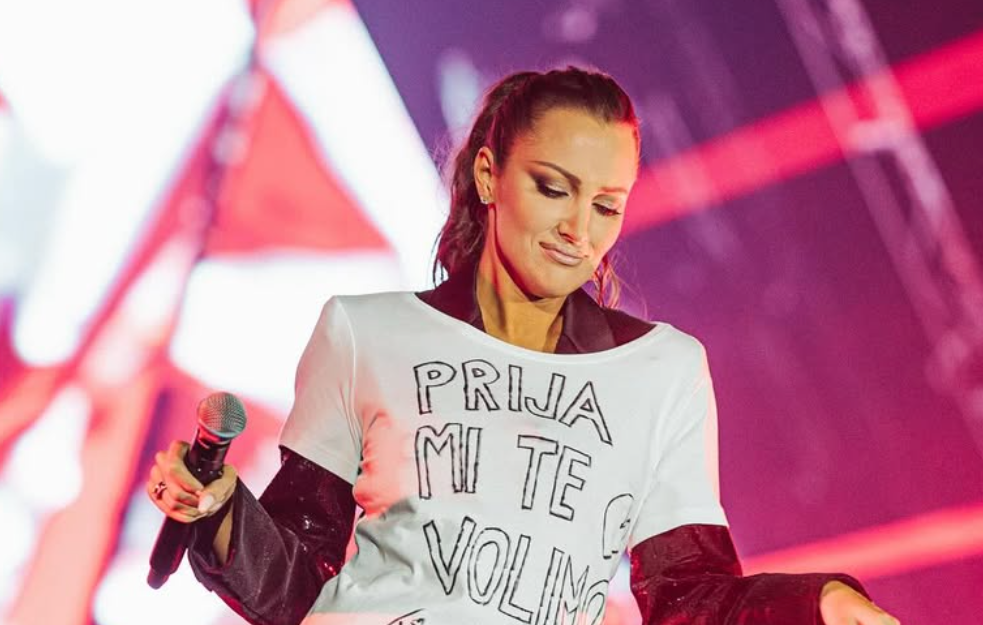 Aleksandra Prijović u opuštenom izdanju: Sin Aleksandar naručuje pesme, emotivni video osvojio društvene mreže
