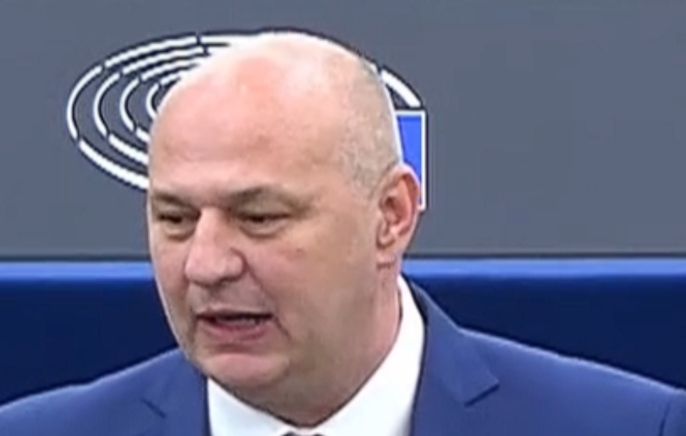 Digitalni evro kao sredstvo kontrole i porobljavanja: Hrvatski evroposlanik razotrkiva pakleni plan globalista (VIDEO)