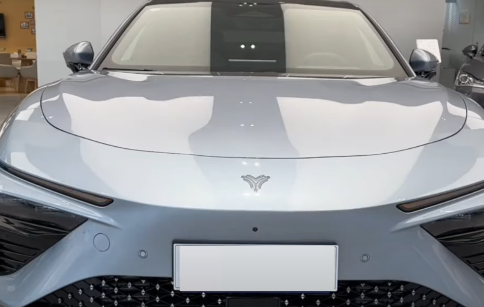 Kineski auto: na struju, pametan, zabavan i jeftin