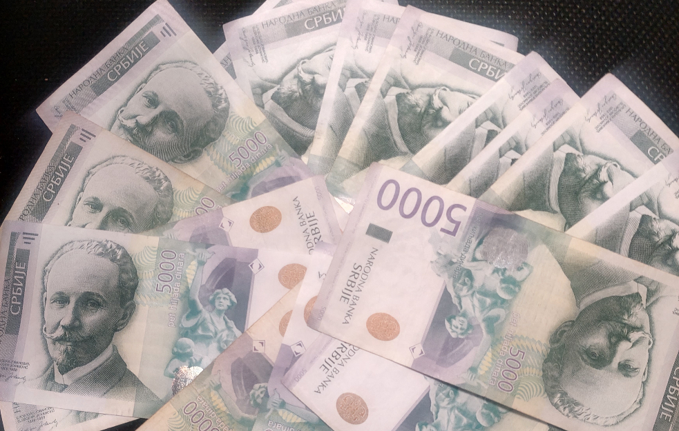 SA OVOLIKO KEŠA MOŽETE BEZ PROBLEMA DA PREĐETE GRANICU: Ako prekoračite i dinar ozbiljno ćete da nagrabusite - Držite se ove cifre!