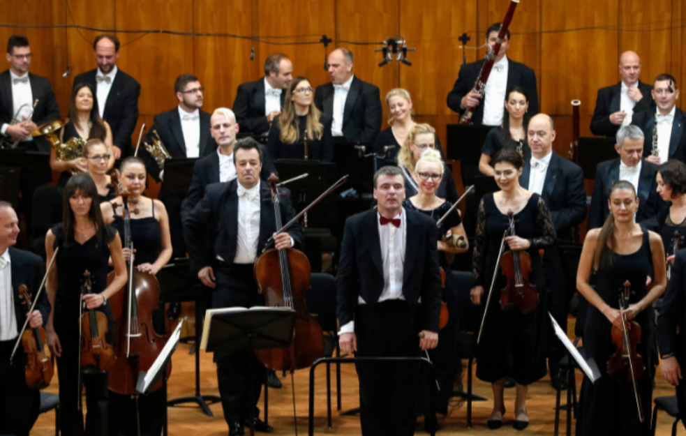 Umetnicima Beogradske filharmonije ispunjen je samo jedan zahtev – donirana su im koncertna odela