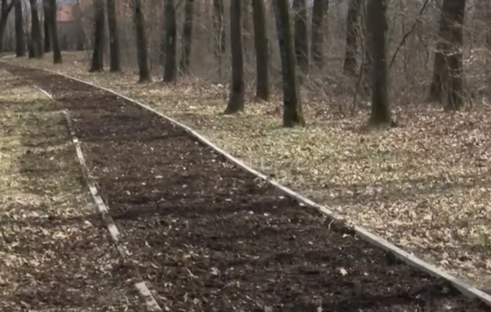 Trim staza u Šumaricama nije rekonstruisana, rok odavno istekao