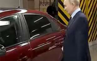 Rusi dobili novu Ladu, isprobao je i Putin