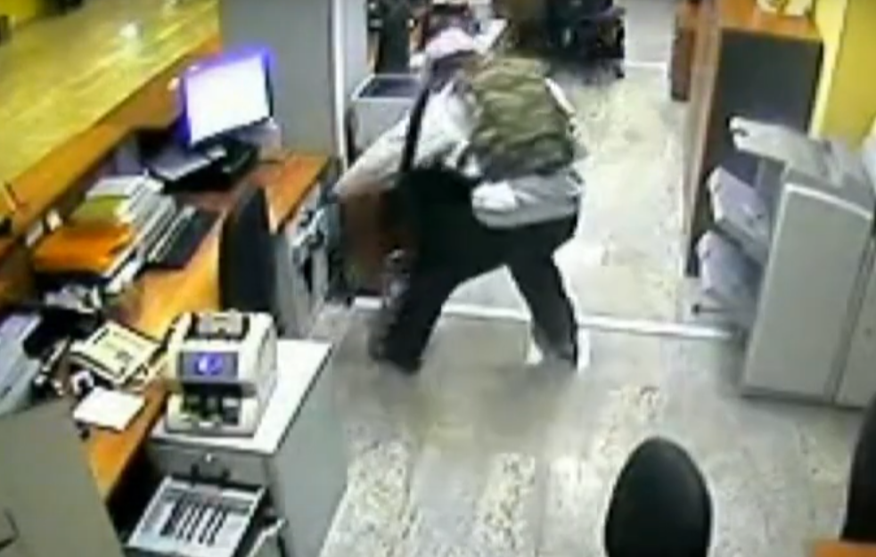 Novopazarac uhapšen zbog paljenja lokala razbojništva u banci