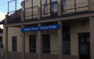Nova ekonomija: Žena ostavljena da živi na železničkoj stanici koja je zatvorena jer je opasna po život