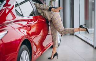 U Srbiji u 2024. godini <span style='color:red;'><b>prodato</b></span> oko 28.000 novih automobila