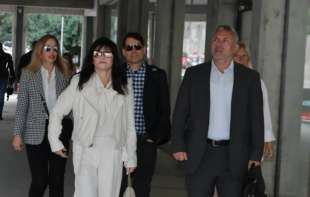 Vanbračni sin Miroslava Ilića KUPIO NEKRETNINU U AMERICI: Ovako izgleda De<span style='color:red;'><b>vino</b></span>v dom - visoki plafoni, kamin i beli nameštaj