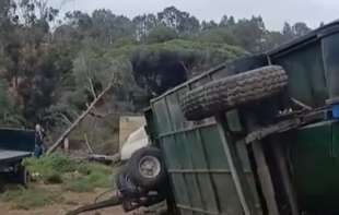 Tornado u Španiji rušio sve pred sobom, haos na putevima (VIDEO)
