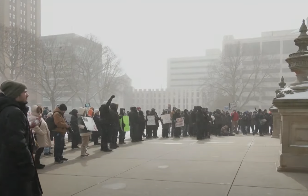 Protesti protiv Trampa na mrazu: Demonstranti ne odustaju ni od niskih temperatura