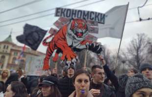 NASTAVLJENI PROTESTI ŠIROM SRBIJE: <span style='color:red;'><b>Novosađani</b></span> 