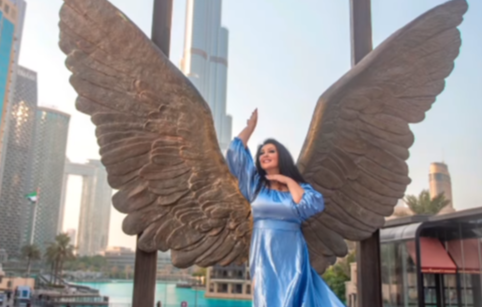 Dragana Mirković u Dubaiju uživala u luksuzu, društvo joj pravio  čovekom koji je težak TEŽAK NEKOLIKO STOTINA MILIONA