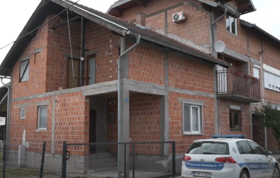 KUĆA STRAVE I UŽASA U BRČKOM: Uhapšene tri osobe za trgovinu decom, zatečeno 31 dete u kući (VIDEO)