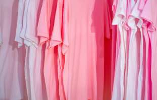 Danas je dan roze <span style='color:red;'><b>majica</b></span>: Evo šta je to i zašto postoji