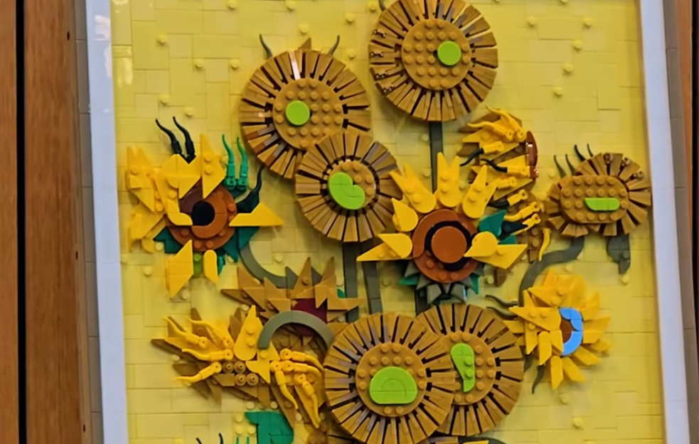 LEGO i Muzej Van Goga kreirali set za slaganje slike „Suncokreti“