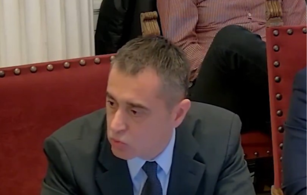 Srbija pod Vučićem rekorder u zaduživanju: Nikezić razotkrio finansijski haos! Svakog sata država se zadužuje za 4,4 miliona evra! 