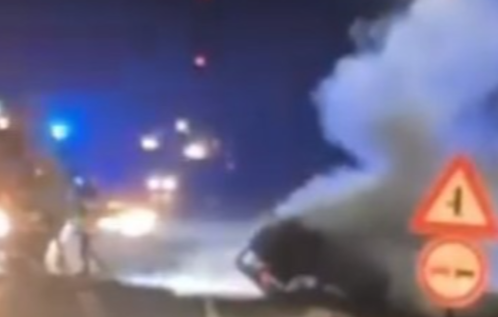 Stravična tragedija kod Subotice: Dve osobe žive izgorele u zapaljenom vozilu, druge dve spašene u poslednjem trenutku (VIDEO)