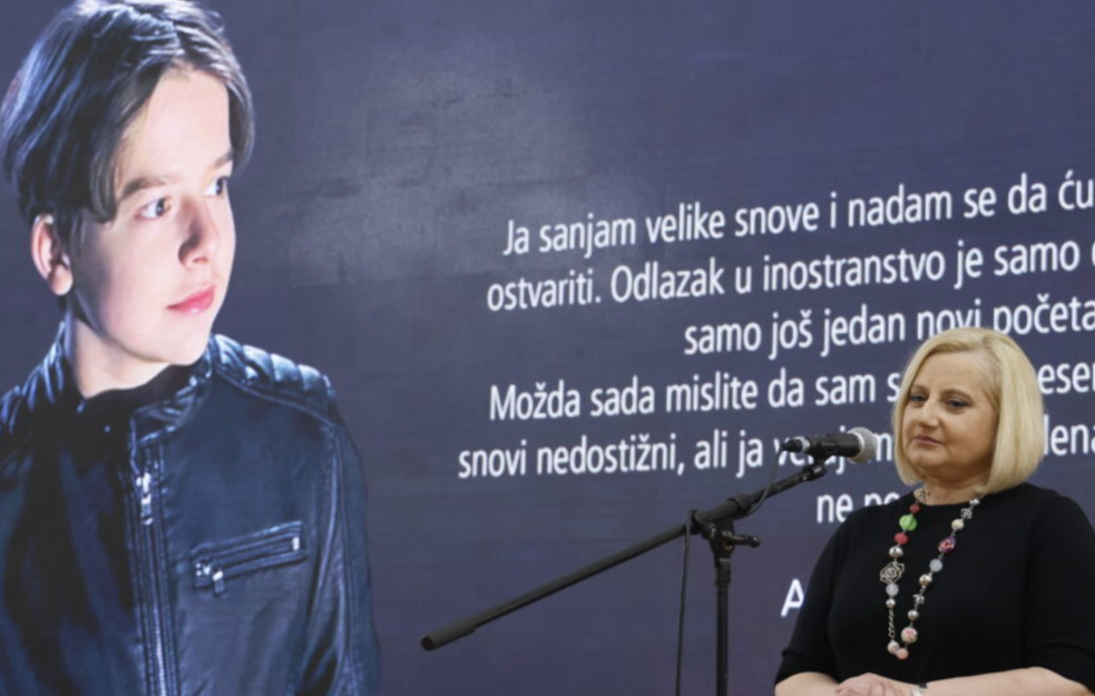 Veče umetnosti u spomen na Andriju Čikića: Voljeni nikad ne umiru u Doma Vojske Srbije