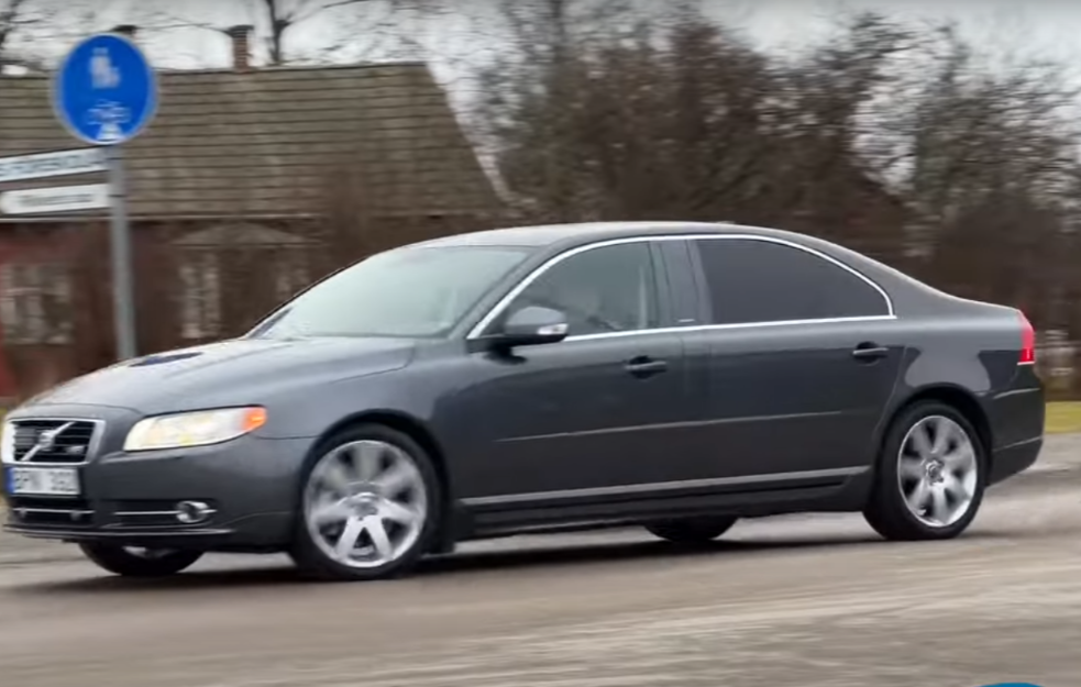 U Švedskoj se prodaje jedan od samo 16 produženih Volvoa S80