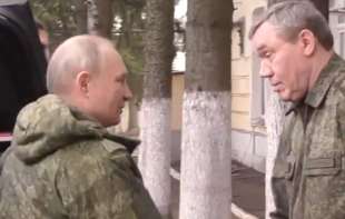 Putin se u uniformi pojavio u Kursku: Evo šta je naredio vojsci, nema više milosti! (VIDEO)