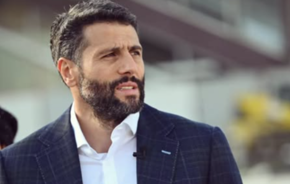 Šapić uklonio automobile sa mesta za invalide pre kontramitinga Vučića