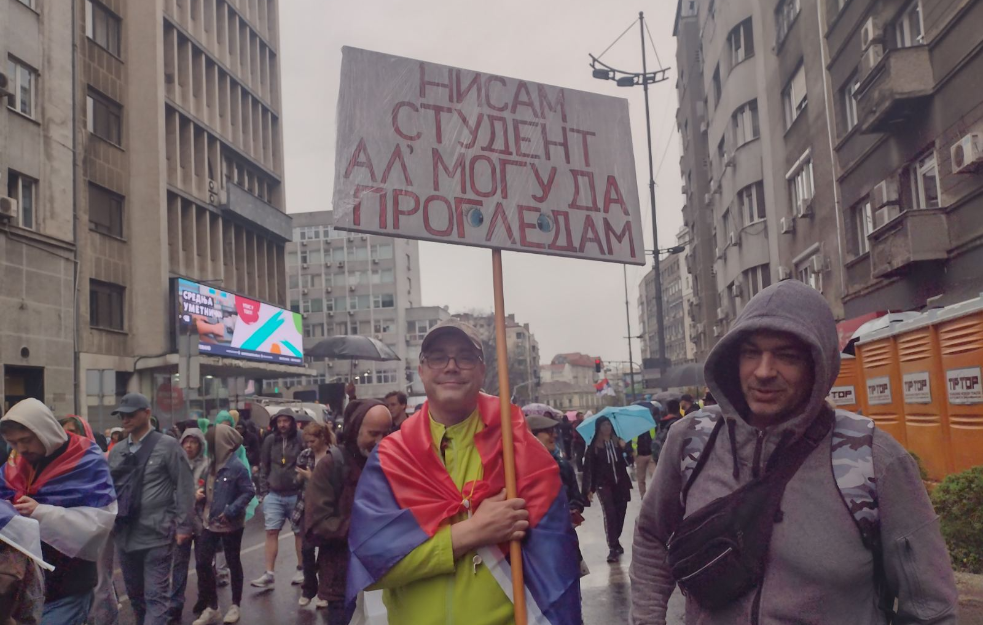 FDU u blokadi: Gase sve mreže u Beogradu, na ulicama 800 000 ljudi