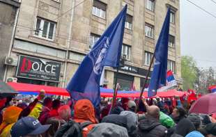 Tajne nabavke i upotreba <span style='color:red;'><b>soni</b></span>čnog oružja: Ko je naredio zvučni napad u Beogradu?