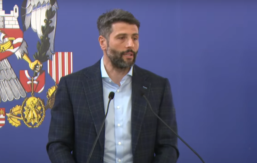 Šapić najavio pomoć za đake: Da li će iznos biti 10.000 ili 20.000 dinara?