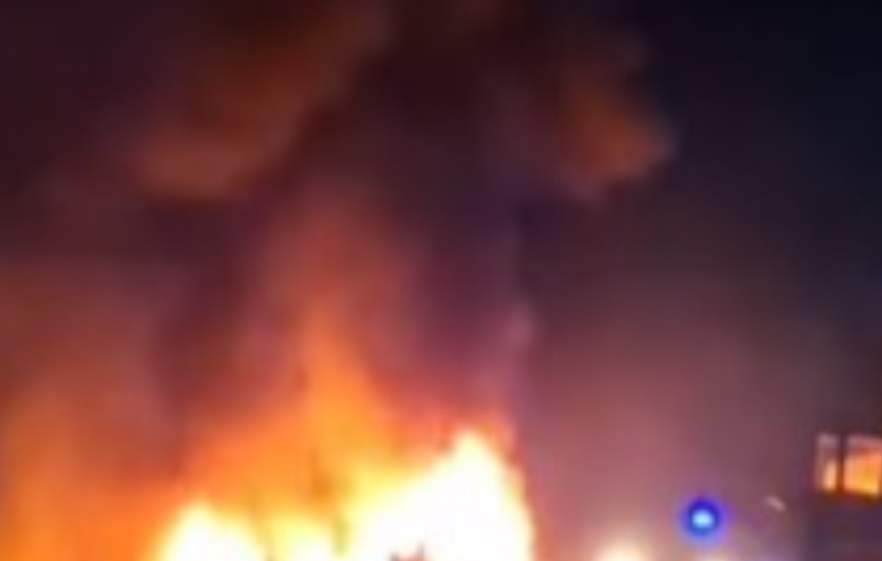 Teška nesreća kod Melenaca: Troje poginulo u zapaljenim vozilima posle lančanog sudara (VIDEO)