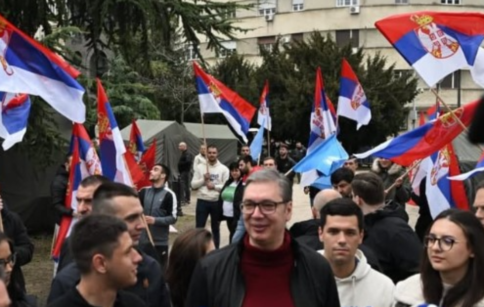 Vučić posetio Ćaclend: Od ponedeljka gotovo sve škole redovno rade, leks specijalis za produžetak školske godine