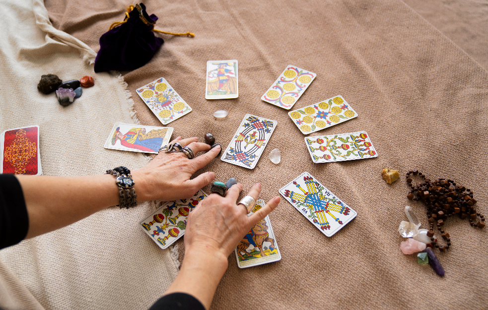 Tarot karta za svaki horoskopski znak za april 2025