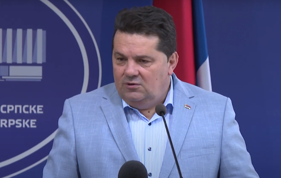 Stevandić: Hvala predsedniku Vučiću! Odluka Interpola šamar Šmitu