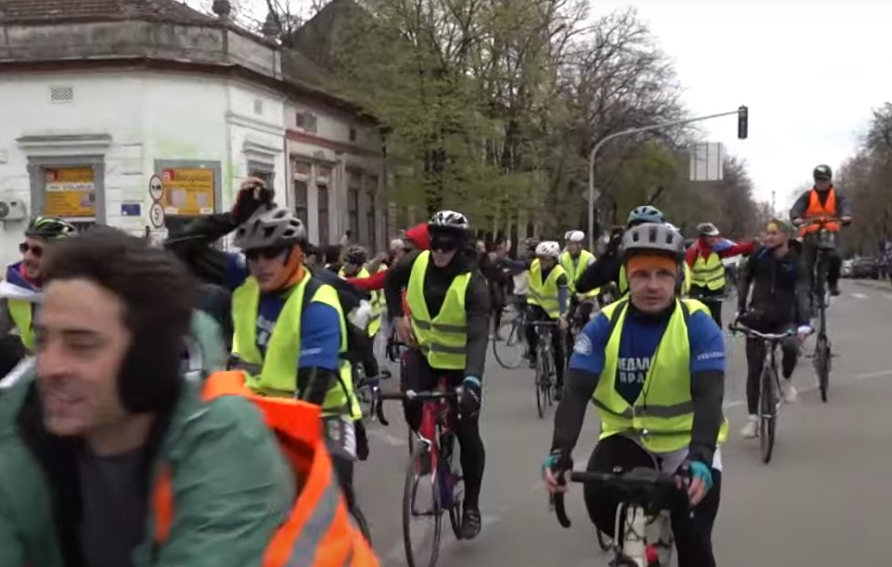 Pedalama do pravde: Studenti biciklisti završili drugu etapu i stigli u mađarski Dunajvaroš 