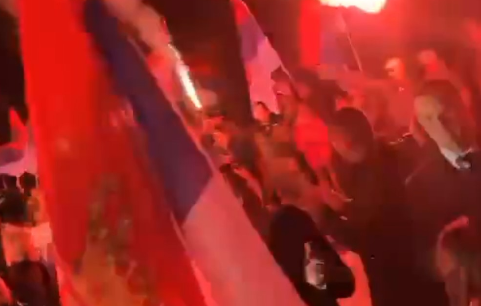 Srbima sa Kosova i Metohije koji su peške krenuli na Vučićev miting priređen doček nadomak Kraljeva (VIDEO)