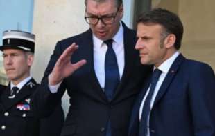 Vučić iz Pariza poziva na kontramiting:Važna je ideja slobode, ideja odupiranja okupatoru  