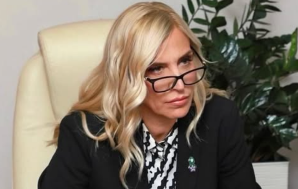 MINISTARKA PRAVDE MAJA POPOVIĆ TREBA DA BUDE KRIVIČNO ODGOVORNA JER DUGOROČNO I SVESNO PODRŽAVA NEZAKONIT RAD JAVNIH IZVRŠITELJA???