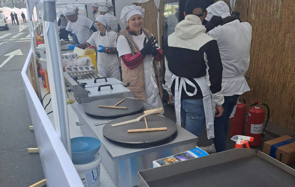 Obišli smo pripreme pred miting i šatore u Ćacilendu 