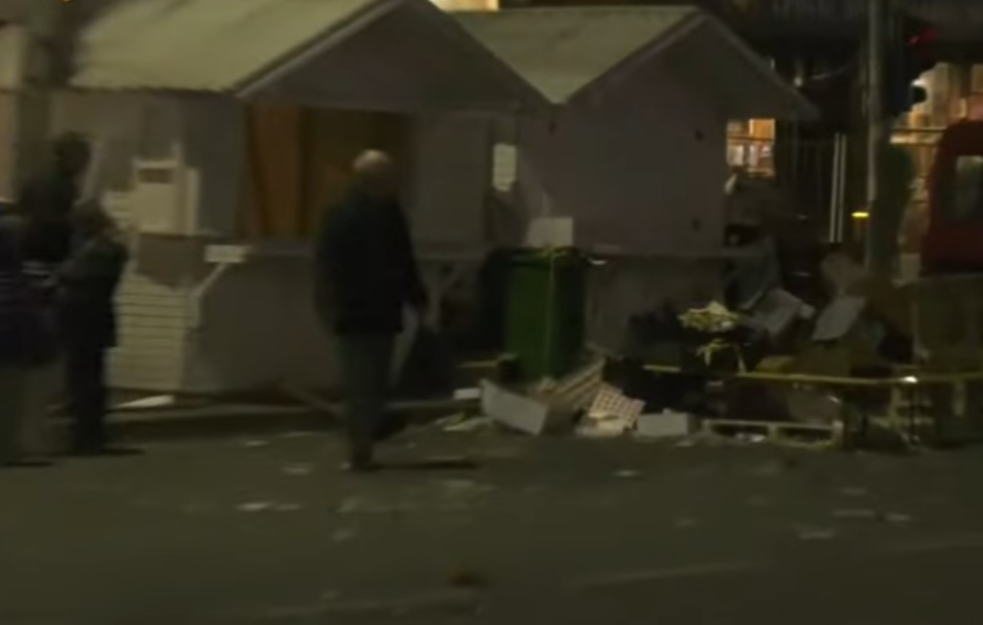 Centar Beograda kao deponija: Pogledajte ulice posle Vučićevog skupa (VIDEO)