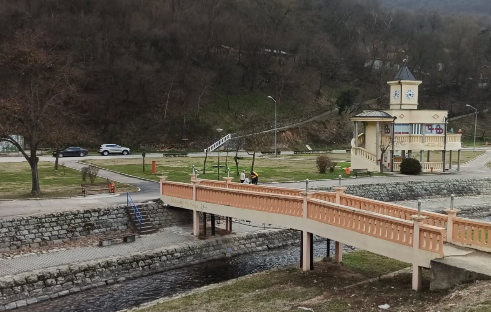 Lekovita banja u dolini Južne Morave: Leči reumu, kožna i neurološka oboljenja, a u blizini i manastir iz 11. veka