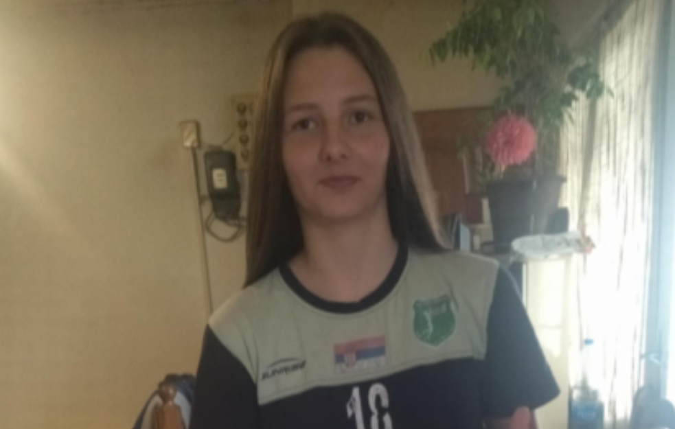 Nestala petnaestogodišnja devojčica u Novim Banovcima: U ponedeljak otišla u školu, ali se nije vratila