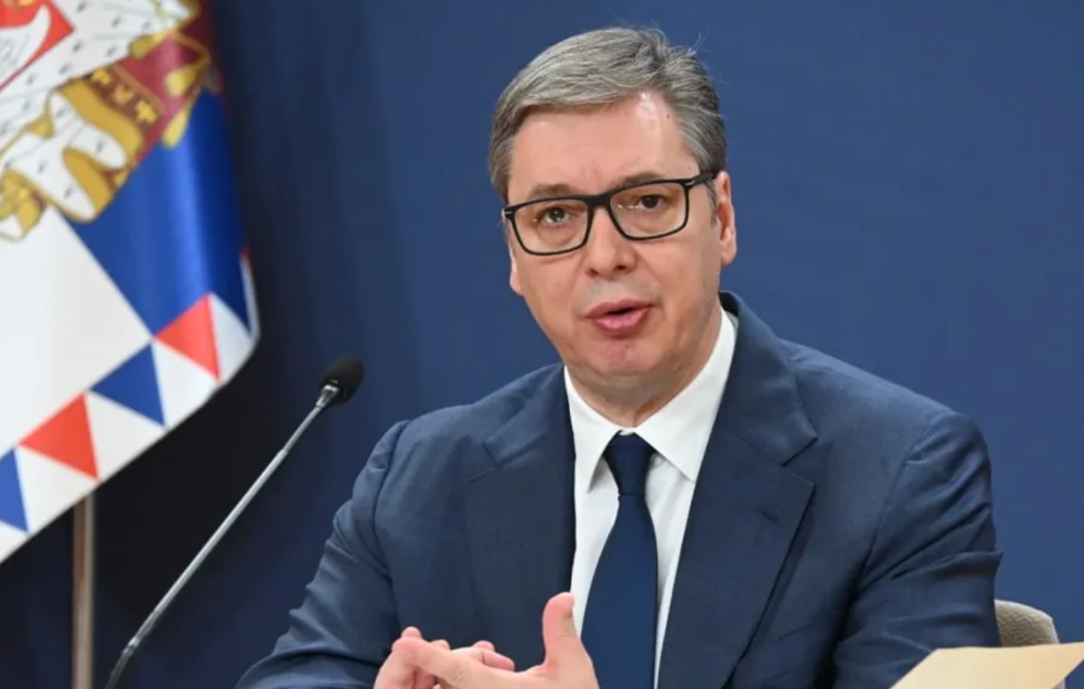 Vučić čestitao Dan Vojske Srbije pripadnicima oružanih snaga