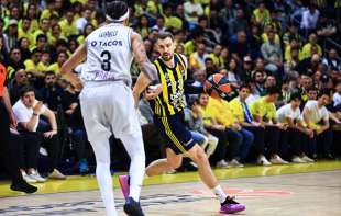 Fener slomio Pariz
