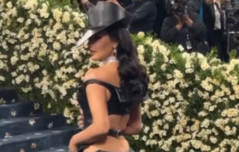 Drama na Met Gali: Kim Kardašijan pobesnela zbog obezbeđenja - Kanje napravio skandal pred svečanost