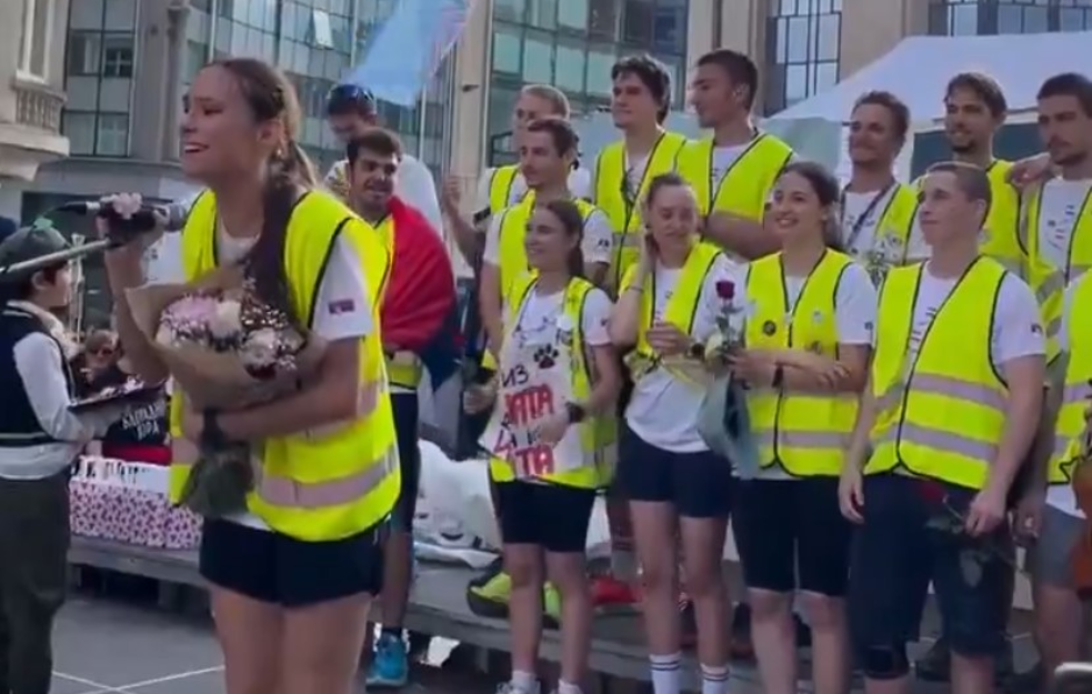 Studenti maratonci stigli u Brisel: Dočekali ih Srbi iz dijaspore, sa uzvikom 